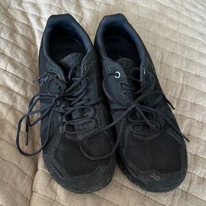 Women's Black Athletic Sneakers - Lightweight Lace-Up Running on cloud 5